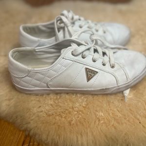 Guess white sneaks